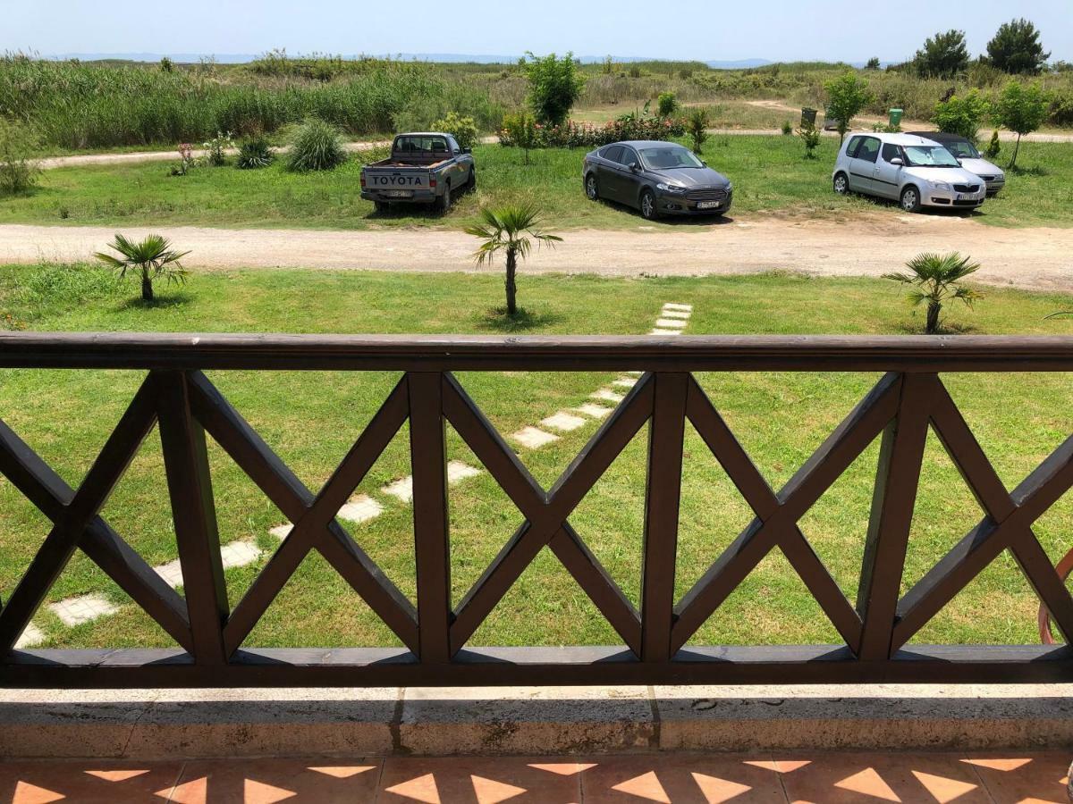 Holliday Stone Villa Psakoudia Bagian luar foto
